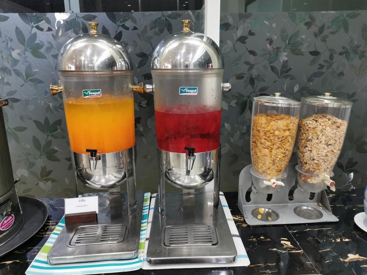 Morakot Twin Chumphon Hotel Ngoại thất bức ảnh