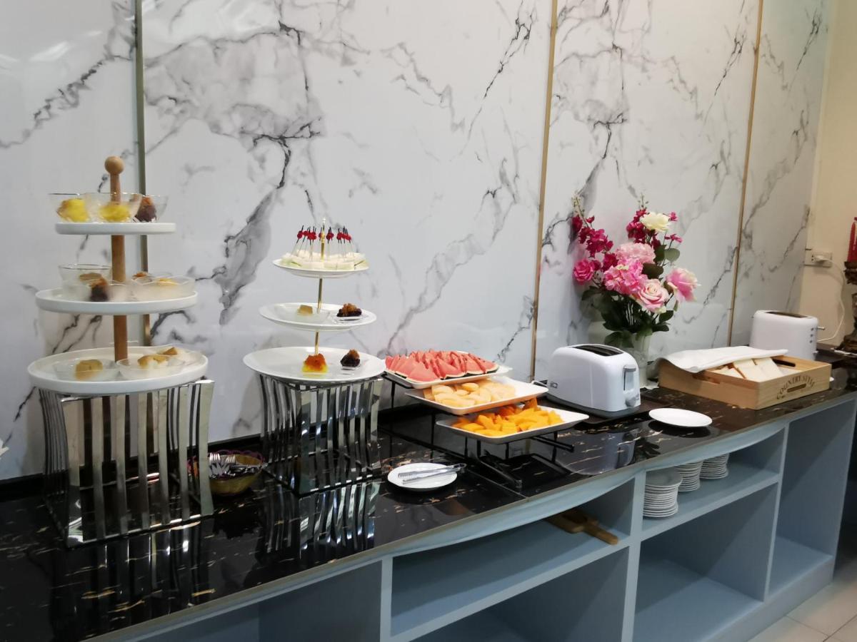 Morakot Twin Chumphon Hotel Ngoại thất bức ảnh