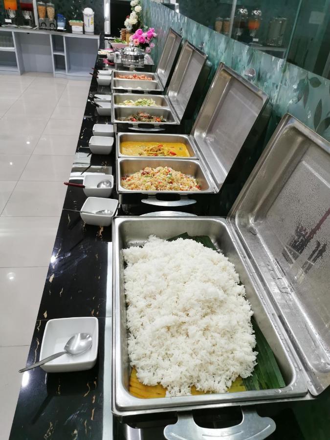 Morakot Twin Chumphon Hotel Ngoại thất bức ảnh