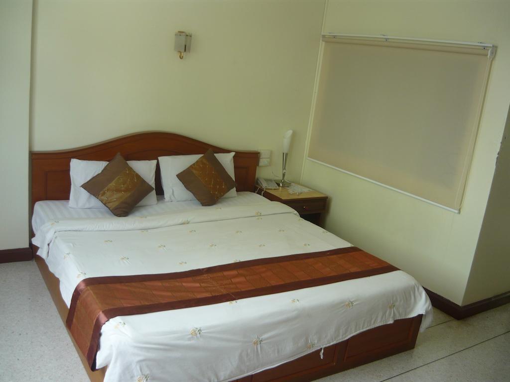 Morakot Twin Chumphon Hotel Ngoại thất bức ảnh