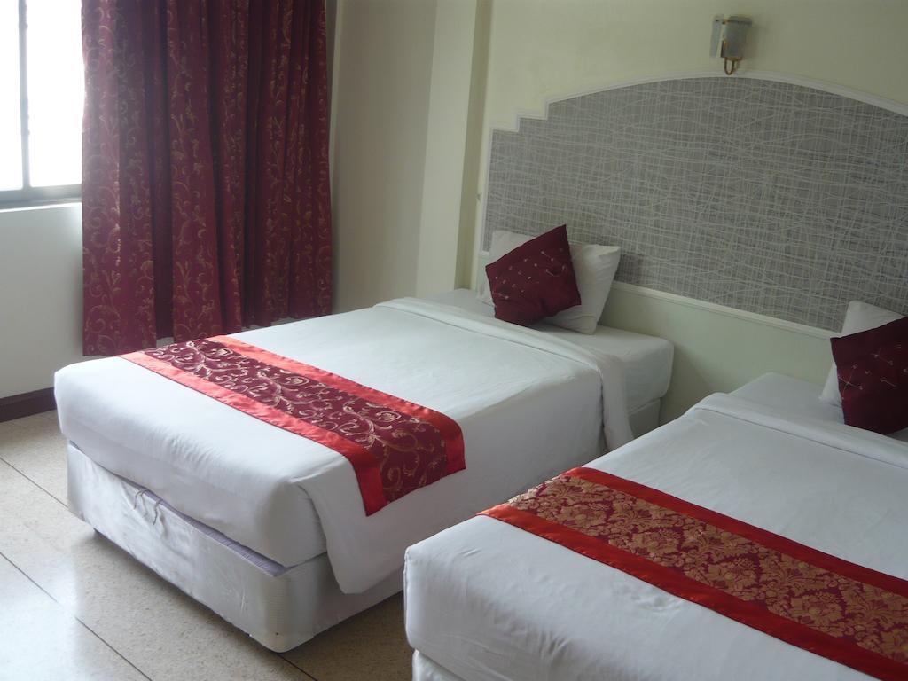 Morakot Twin Chumphon Hotel Phòng bức ảnh
