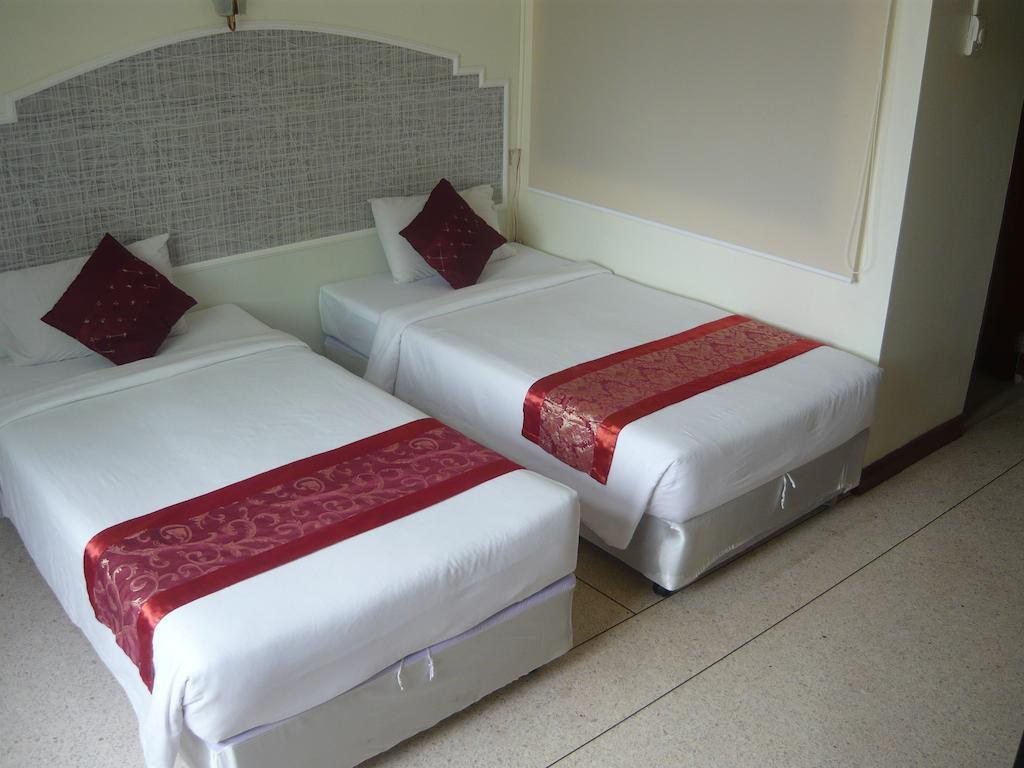 Morakot Twin Chumphon Hotel Phòng bức ảnh