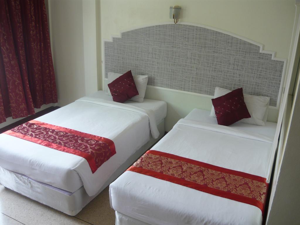 Morakot Twin Chumphon Hotel Phòng bức ảnh